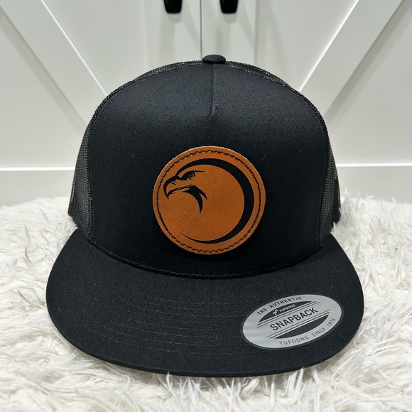 Flat bill SnapBack hat Hawk - Picture 2 of 2